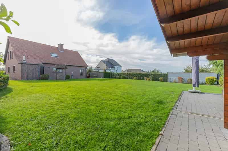 OORDEGEM - Stevige open bebouwing op mooi perceel van 1333m²