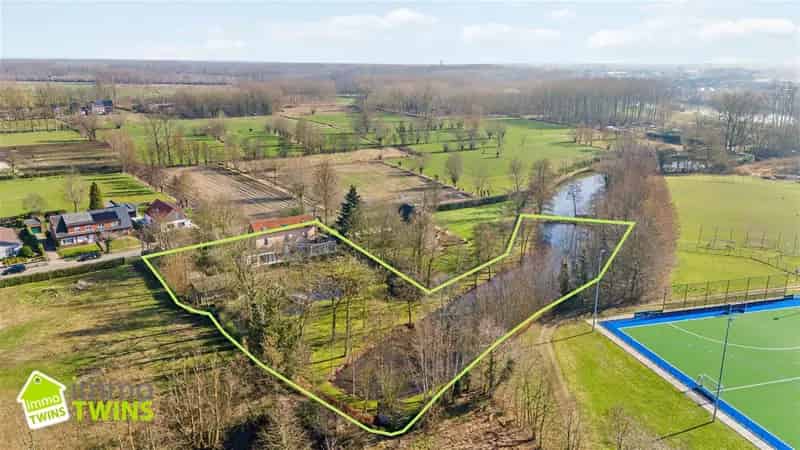 Imposant Landhuis op een Perceel van 6607m² te Grembergen