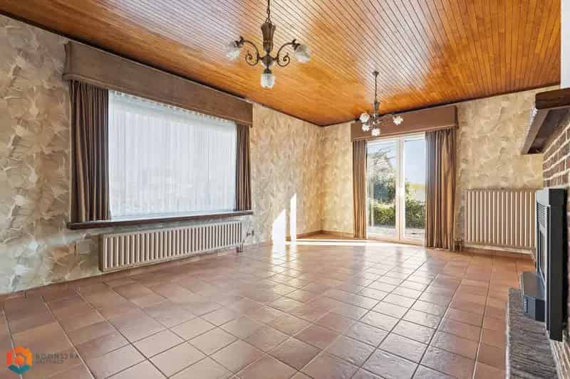 Gelijkvloerse woning met 3 slpkrs op een perceel van 557 m² te Putte