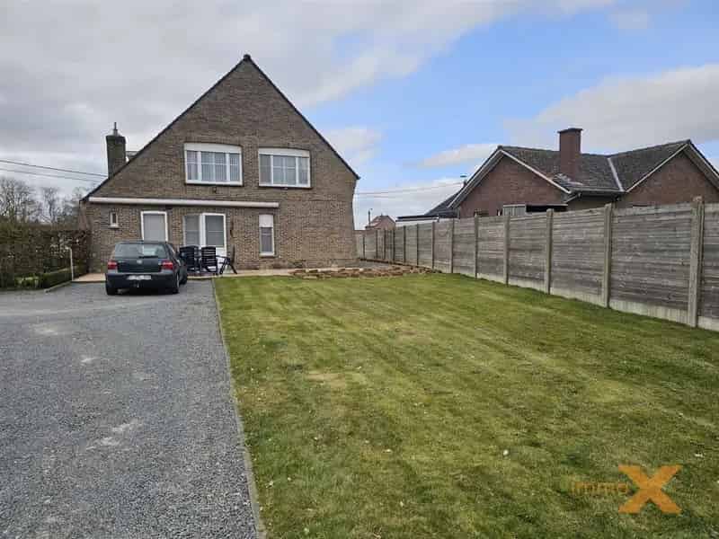 CHARMANTE RUSTIG GELEGEN WONING MET TUIN