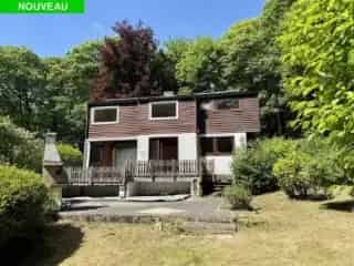 Huis te koop Bonlez - 4 gevels te renoveren met tuin en zwembad
