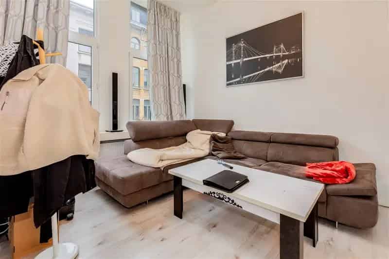 Huis ingedeeld in 6 verhuurde units - 6,9% netto rendement