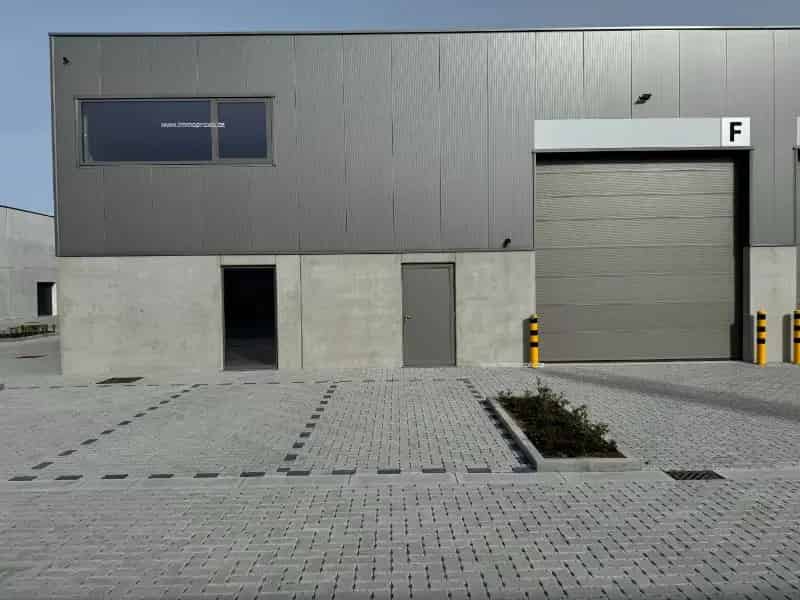 Nieuwbouw industrieel gebouw te huur in Oostende
