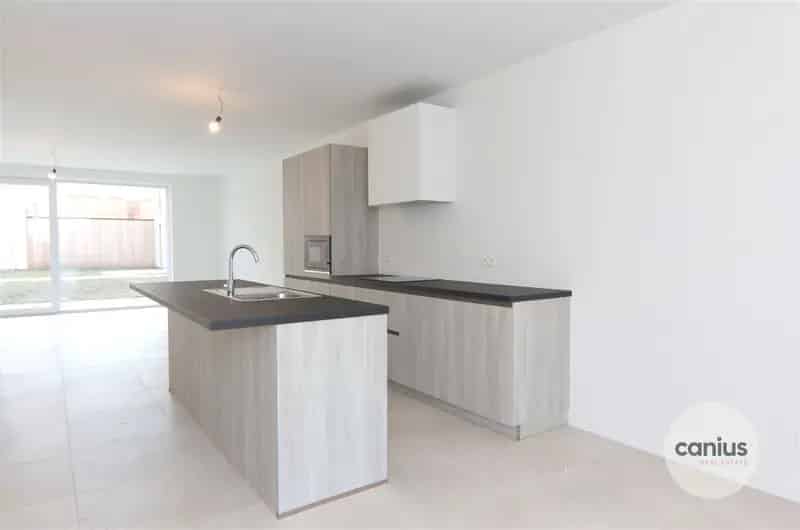 BEN WONING MET 3 SLKS + TUIN IN EEN GROENE OMGEVING