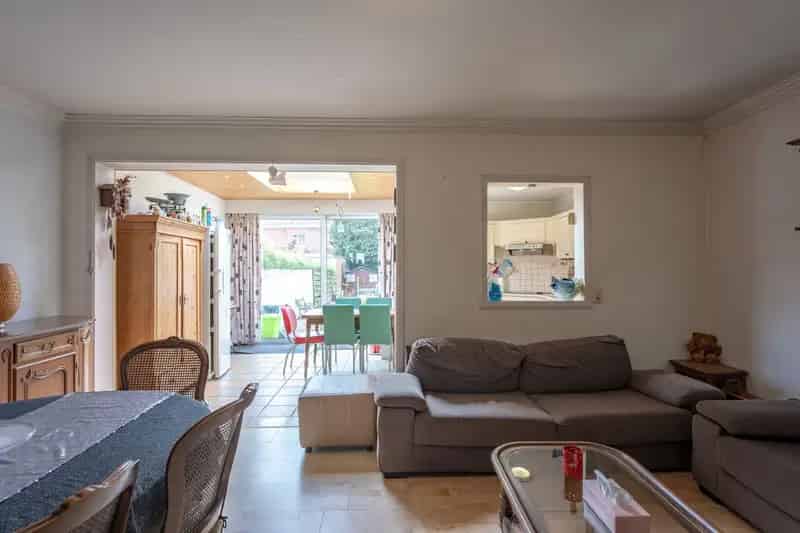 Instapklare woning met 5 slaapkamers, tuin, inpandige garage én dubbele garagebox