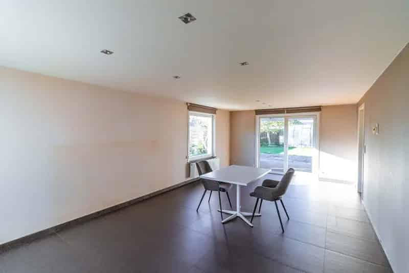 Mooie open bebouwing in rustige omgeving