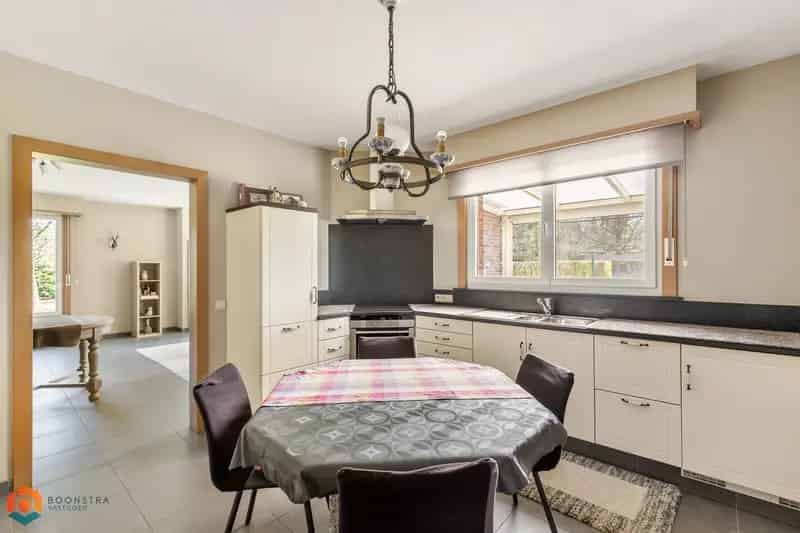 Gelijkvloerse villa met tal van mogelijkheden op ruim perceel (3314m²) te Putte