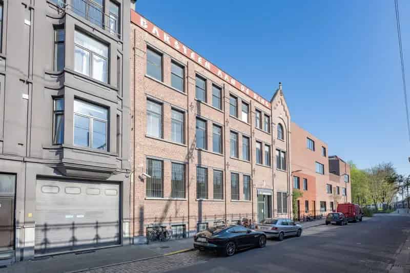 Te Koop Royale Kantoorgebouw/Pakhuis te Antwerpen-Noord