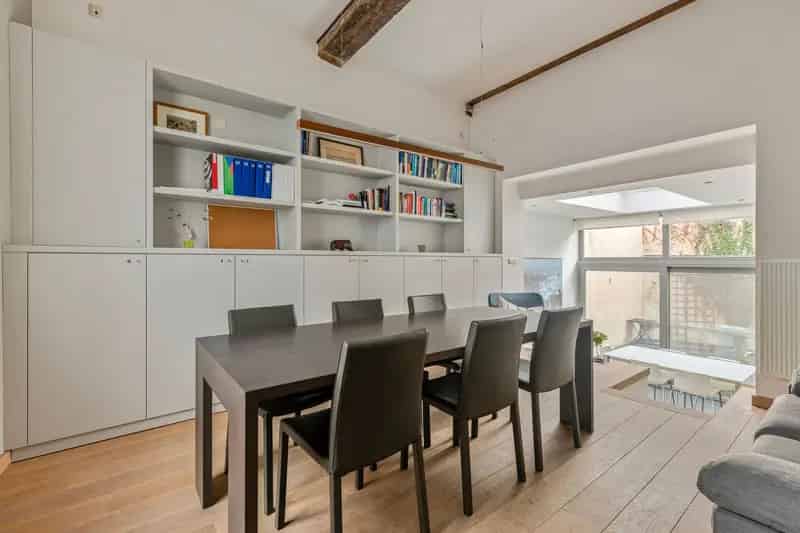 Bemeubelde woning nabij Vismarkt
