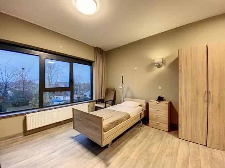 Zorgkamer te Koop Lokeren: Gewaarborgde Huurinkomsten
