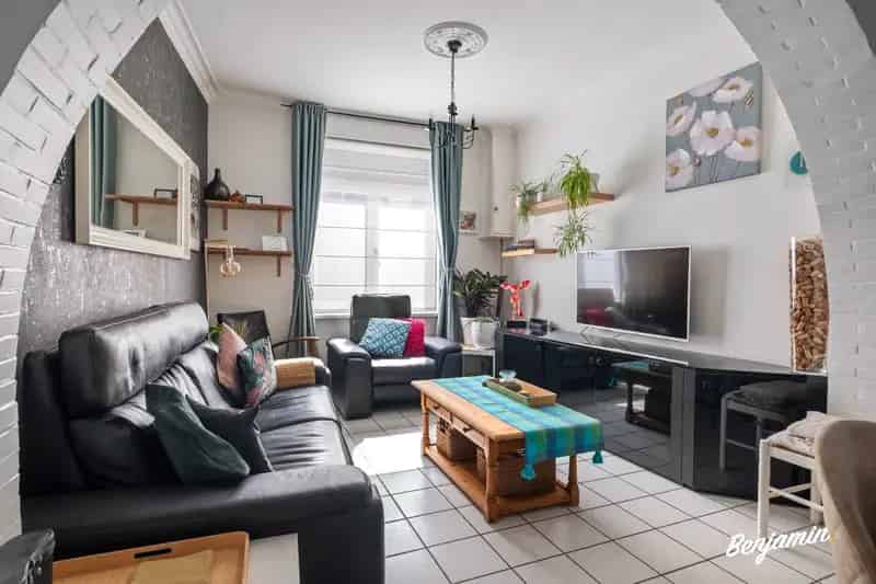 Rustig gelegen woning met 2, mogelijks 3 slaapkamers, in het centrum van Geluwe