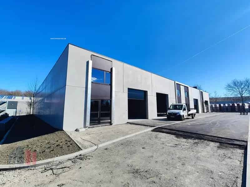 Nieuwbouw bedrijfsgebouw te huur in Oudenburg