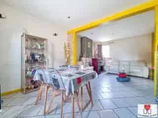 Huis te Koop Florennes 4 slaapkamers 2 garages