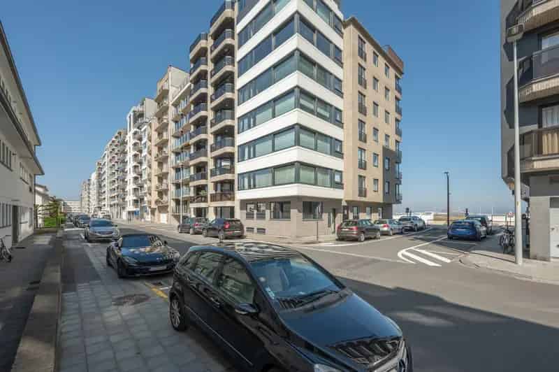 Appartement te huur: gerenoveerd hoekappartement met zeezicht