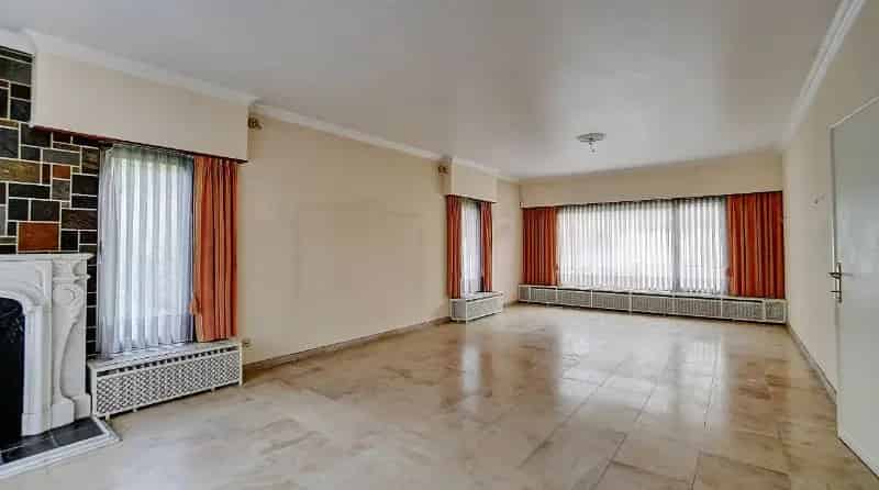 Villa van 224m² op 10 are