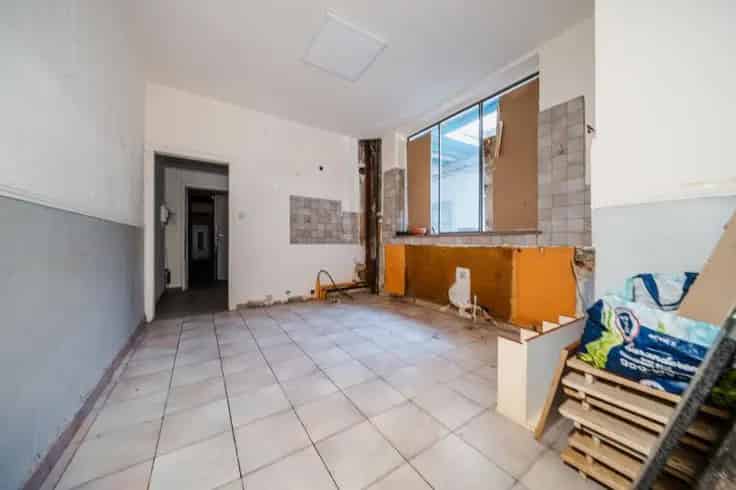 Huis Te Koop Luik: Investeringsimmo met Atelier en Appartementen