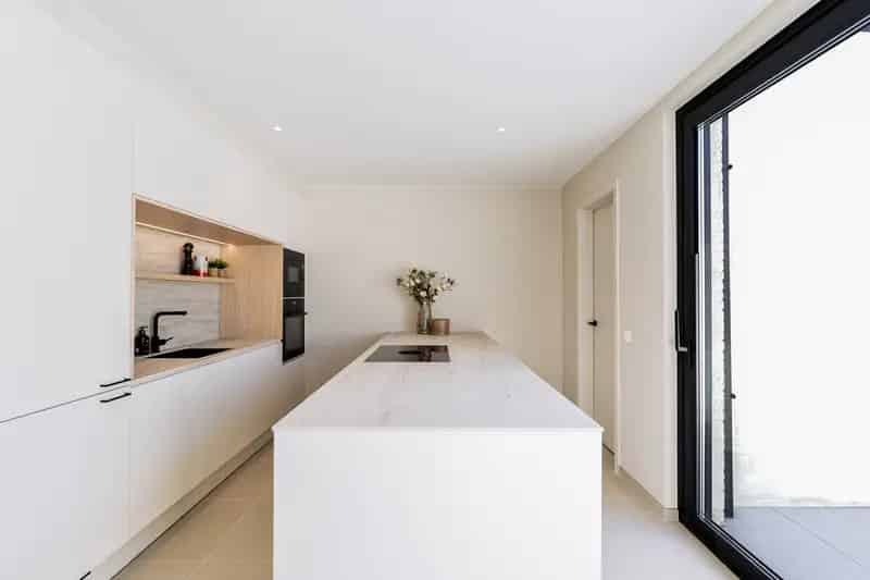 Huis te koop: Gerenoveerde woning met tuin en 8 zonnepanelen
