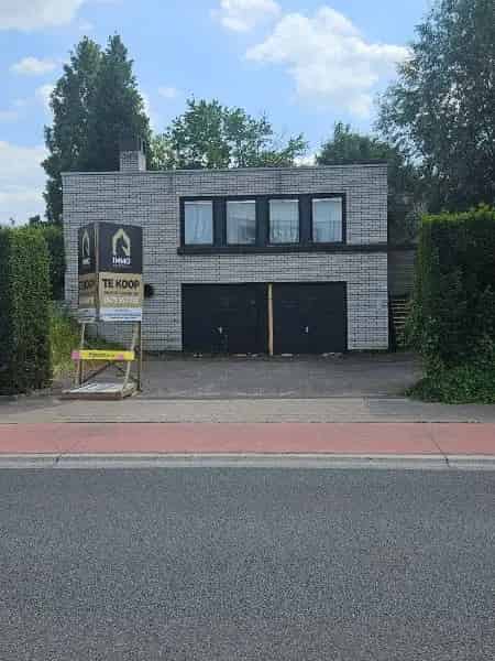 Roeselare/Rumbeke te renoveren  villa op 1220 m²