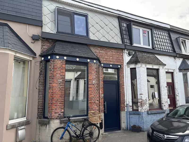 WETTEREN - Hernieuwde rijwoning