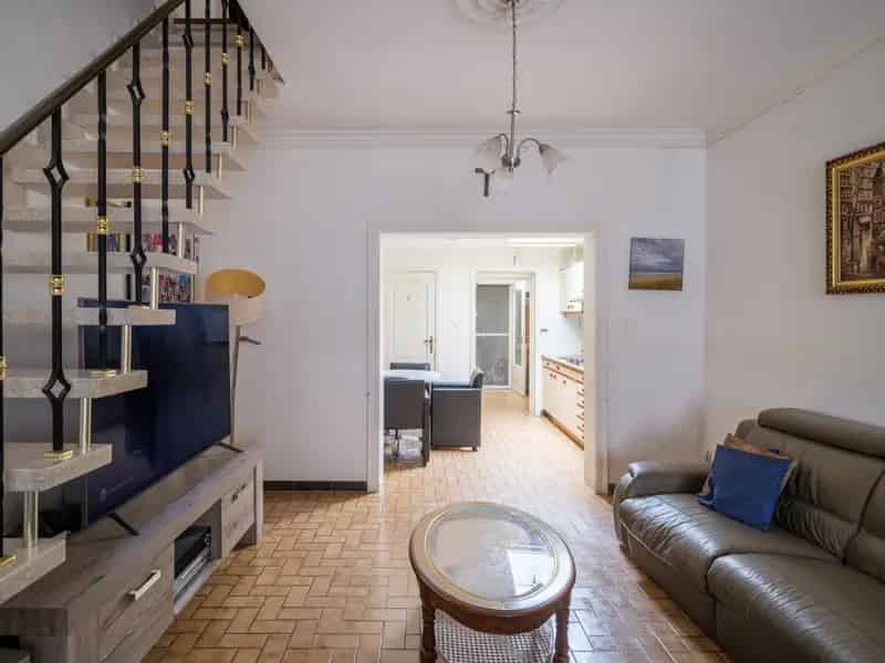 Te renoveren woning Wetteren-Laarne - 3 slaapkamers - garage
