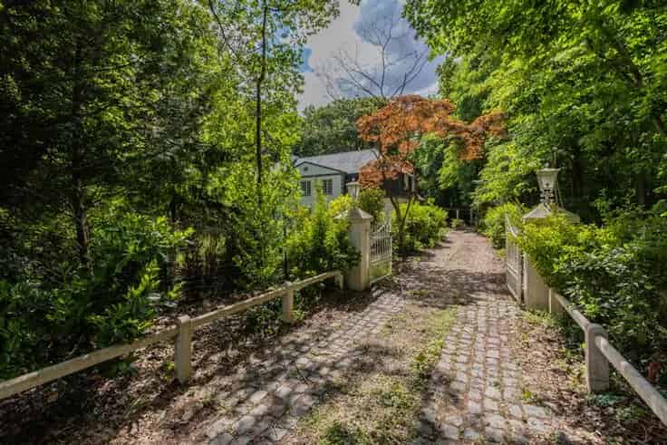 Villa te koop Pommerœul: karaktervolle woning met grote tuin