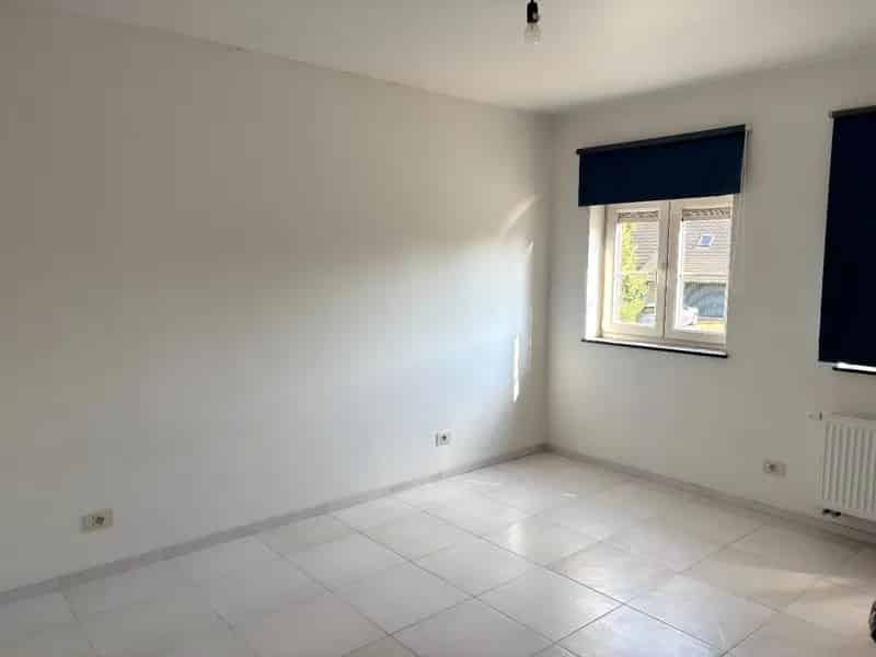 Mooie woning met 3 slaapkamers, tuin en garage!