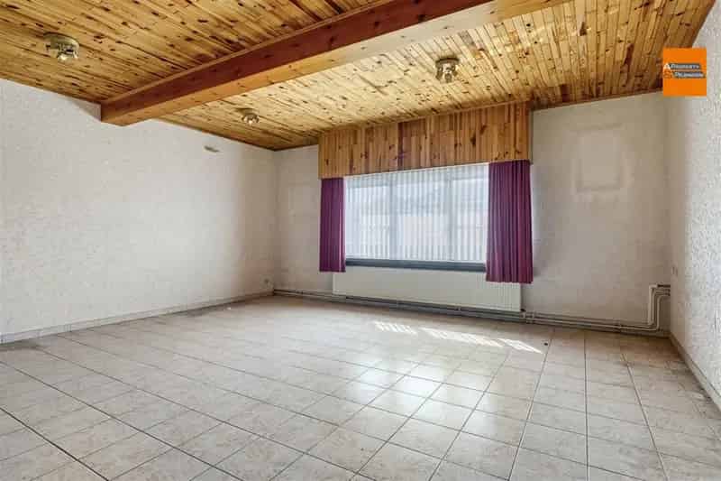 Ruime woning met potentieel in een rustige en groene omgeving