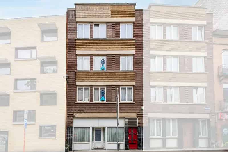 Appartementsgebouw met acht slaapkamers in Schaerbeek