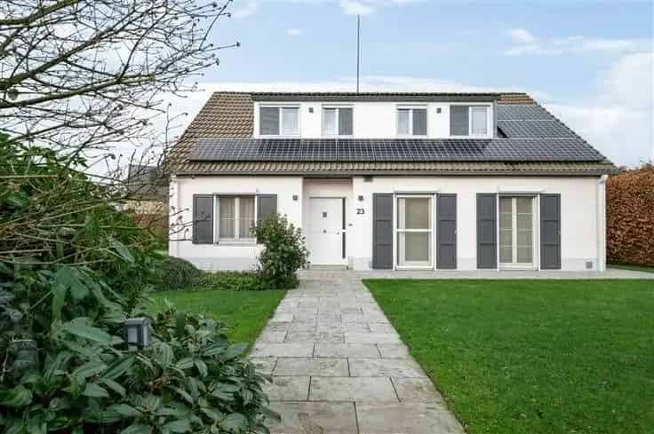 Huis Te Koop Olen: Ruime woning met 3 slaapkamers en zonnepanelen