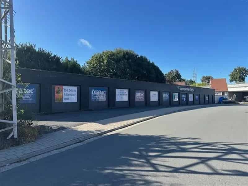 13 garages te Bevere