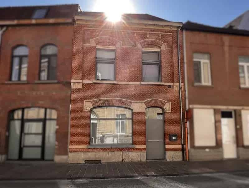 INSTAPKLARE WONING MET 3 SLAAPKAMERS EN TERRAS IN CENTRUM IEPER
