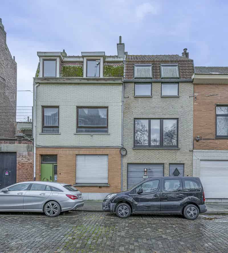 Te renoveren eengezinswoning
