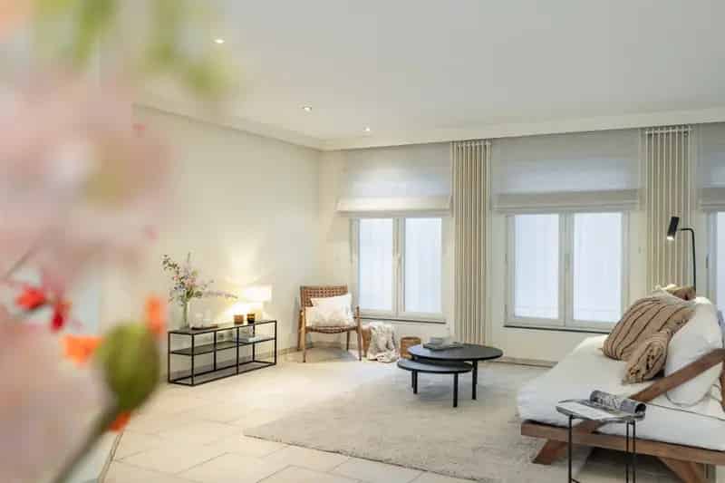 Ruime riante woning met garage in het historische centrum!