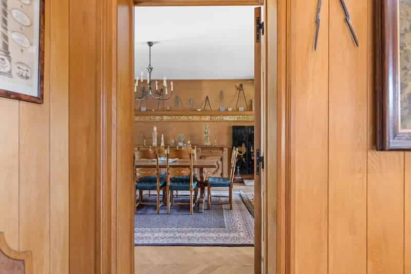 Zeldzame kans in Ronse – karaktervolle woning op toplocatie!