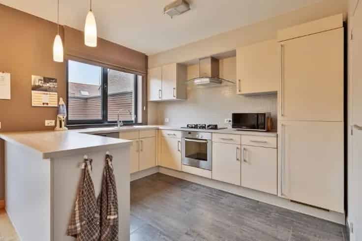 Huis Te Koop Roeselare Beveren Instapklare Bel Etage 2 Garages