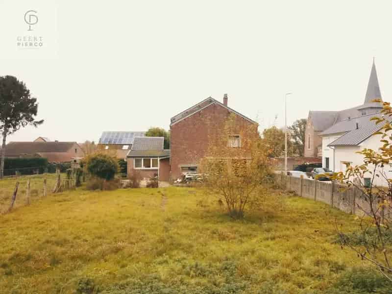 Projectgrond met woning te koop