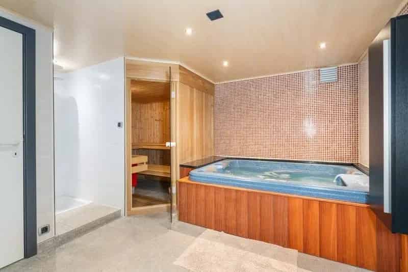 Unieke en speelse villa  met wellness