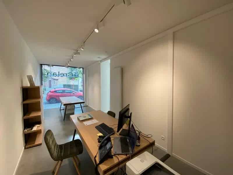 Stijvol gerenoveerd handelspand te Diepenbeek centrum POP UP MOGELIJK
