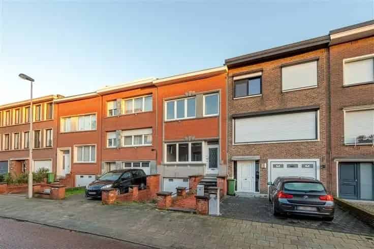 Huis Te Koop Rustige Wijk  Renovatieproject
