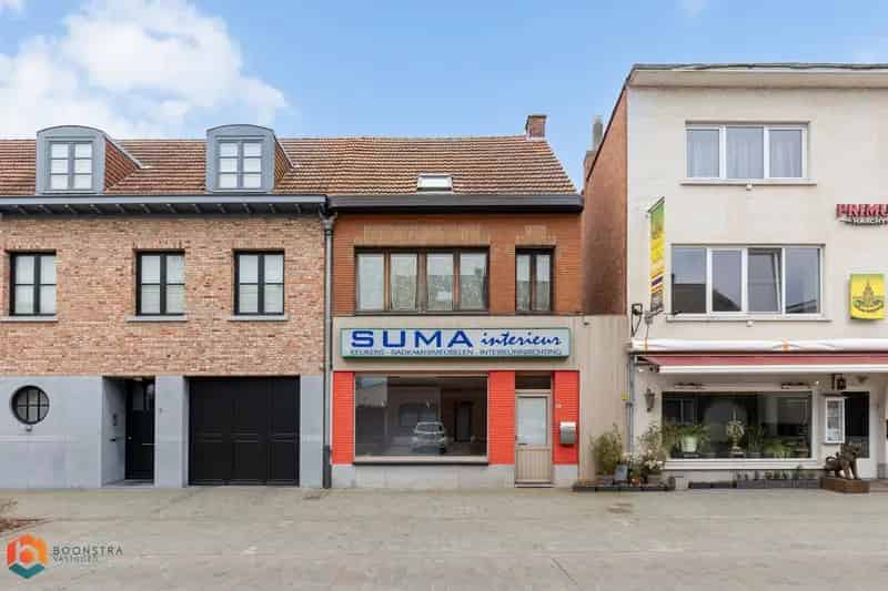 Te renoveren Handelsgelijkvloers met Woonst te Itegem