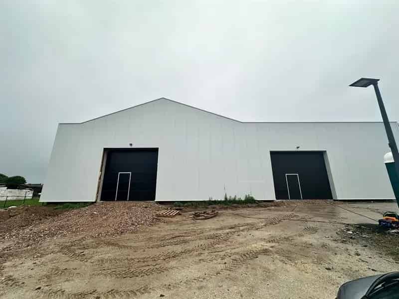 Nieuwbouw bedrijfsgebouw te huur in Loods 2 Herfelingen