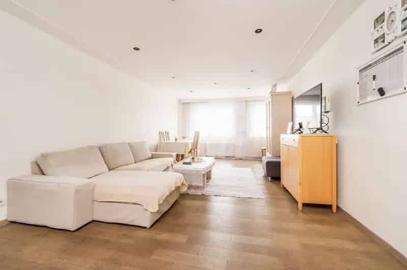 Duplex app met 3 slpks, terras en garage.