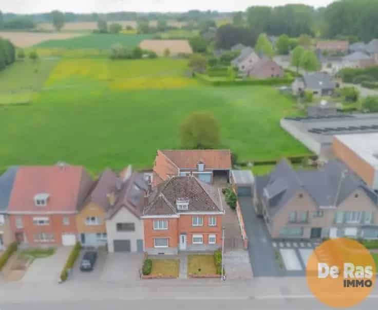 Te renoveren woning met 3 slaapkamers BURST