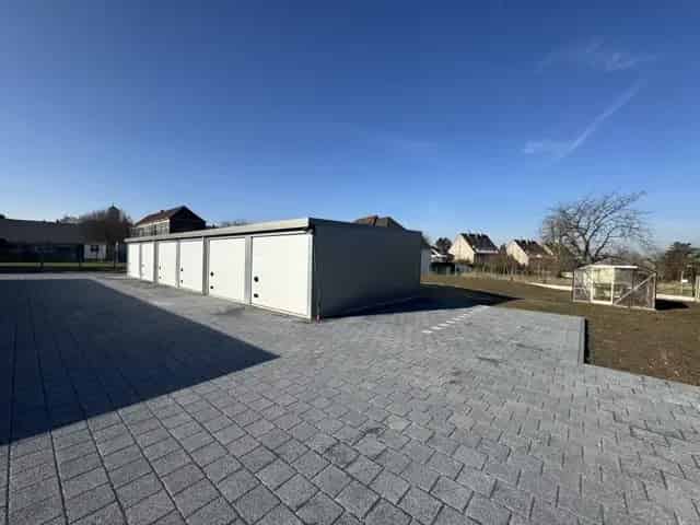 Autostaanplaats te koop in Meerbeke