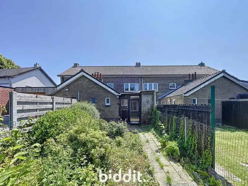 TE RENOVEREN WONING MET TUIN