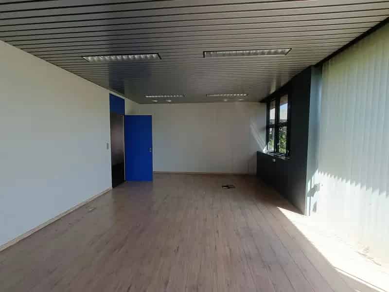 Industrieel gebouw te huur in Malle