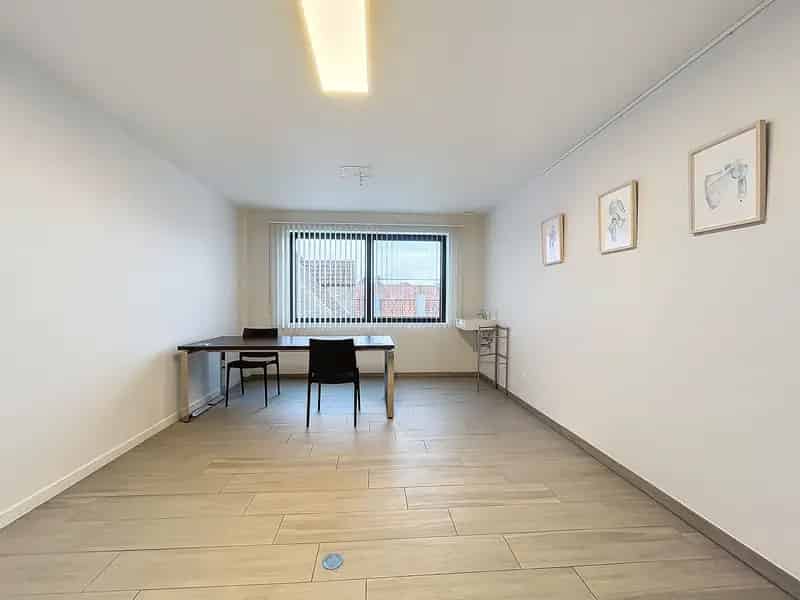 Kantoor te huur in Adegem