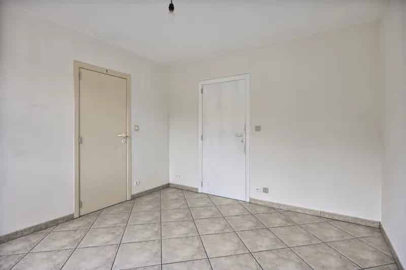 Instapklaar Appartement Met Terras Te Leopoldsburg!