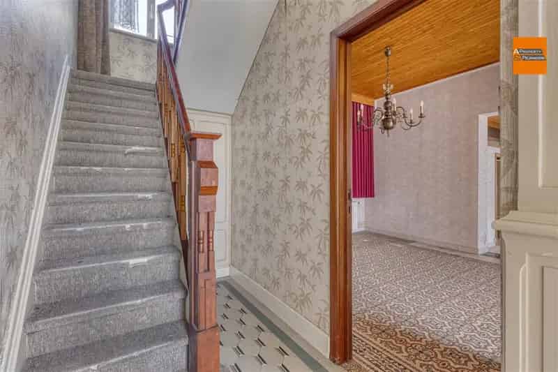 Ruime woning met potentieel in rustige groene omgeving