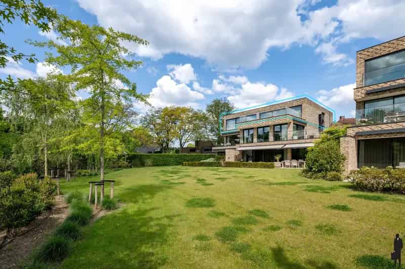 Residentie Mercuur: Penthouse van 237m² + 100m² aan terrassen